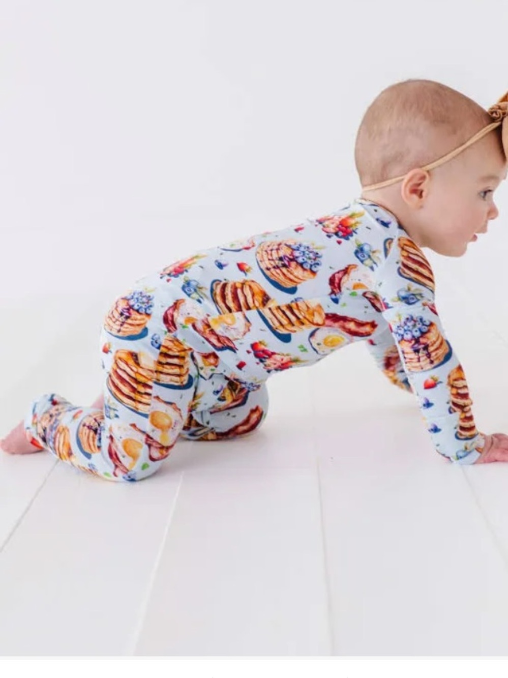 Bums & Roses light Blue Breakfast-Print Zip Front Baby Pajama - Picture 8 of 11